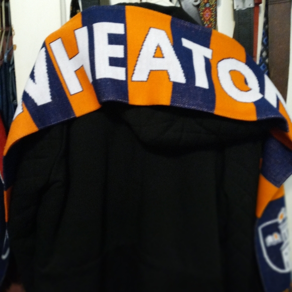 NWT Wheaton Ruffneck Scarf - Picture 2 of 5